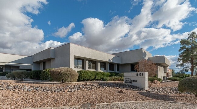 More details for 16127 Kasota Rd, Apple Valley, CA - Office for Sale