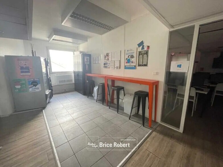 Bureau dans Villeurbanne à louer - Photo intérieure - Image 2 de 5