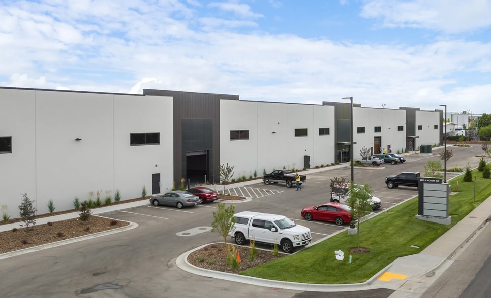 1135 N Hickory Ave, Meridian, ID for sale - Building Photo - Image 2 of 13