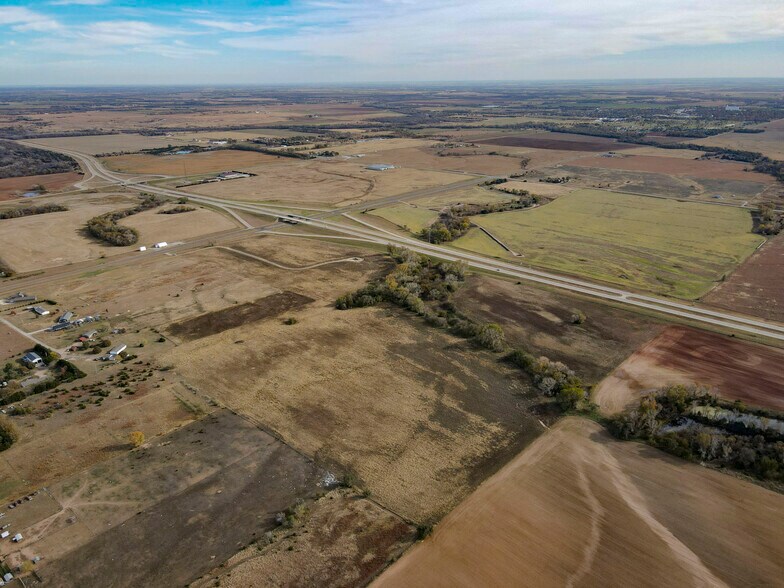 S. 391st St. W., Cheney, KS à vendre - Photo du bâtiment - Image 2 de 64