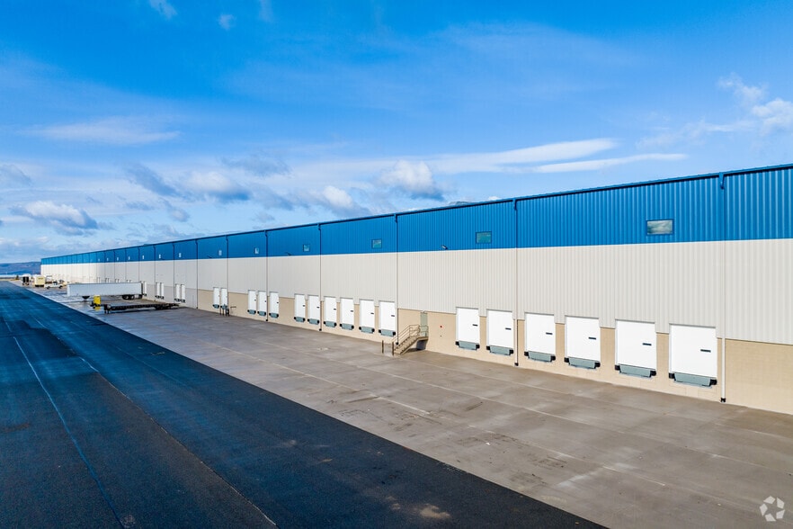 460-480 Research Dr, Pittston Township, PA for lease - Building Photo - Image 3 of 7