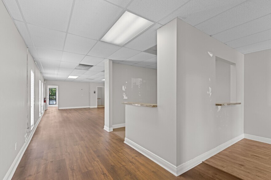 13455 S Military Trl, Delray Beach, FL à louer - Photo du bâtiment - Image 3 de 20