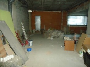 Retail in Manresa, Barcelona for lease Building Photo- Image 1 of 4