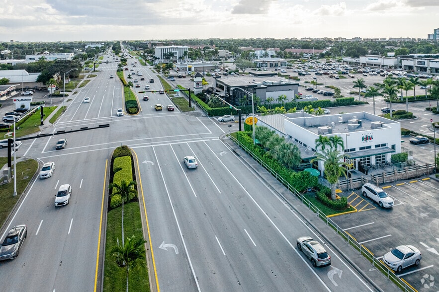 4255 Tamiami Trl N, Naples, FL à louer - Aérien - Image 2 de 2