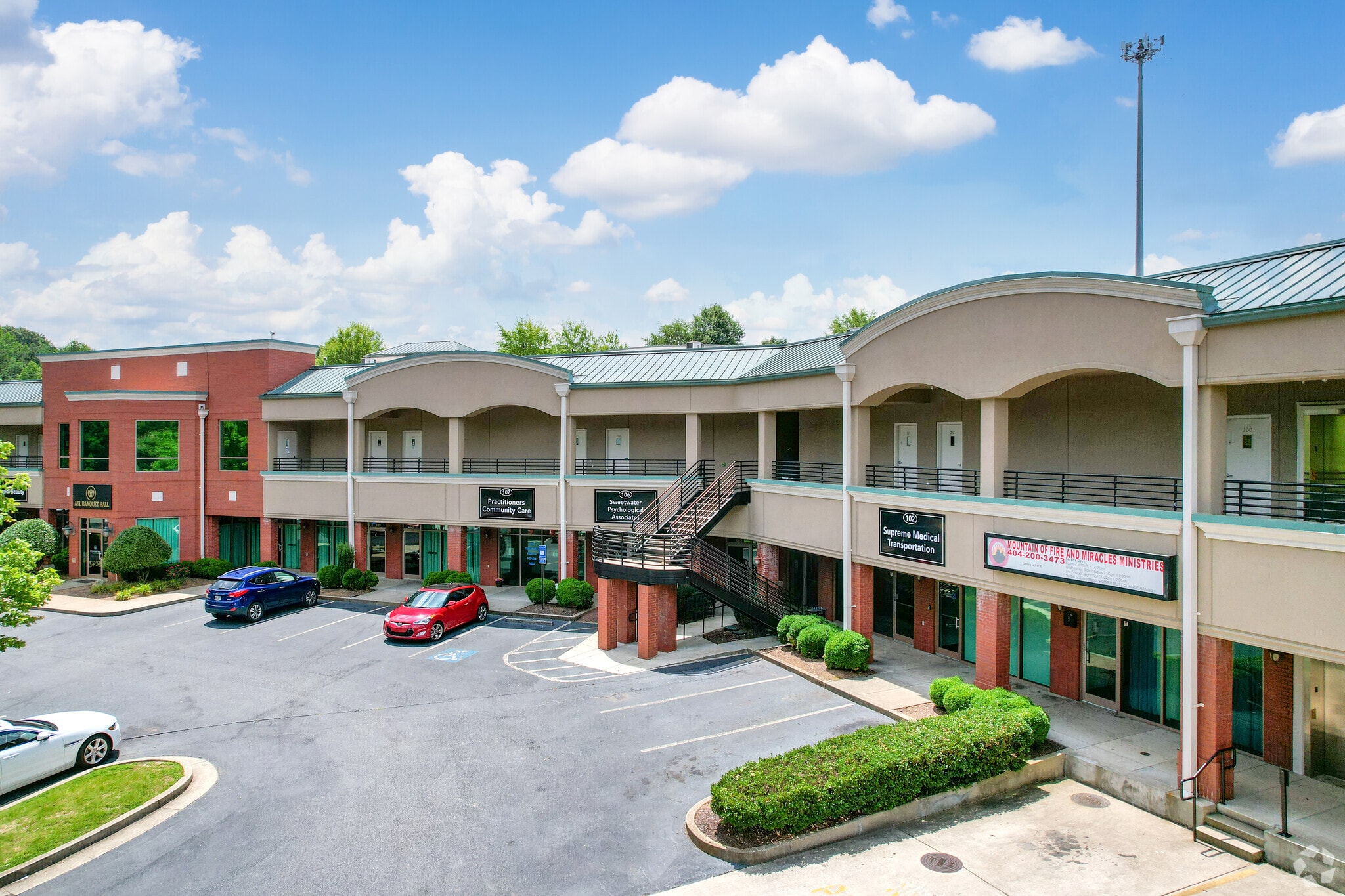 560 Thornton Rd, Lithia Springs, GA à louer Photo principale- Image 1 de 9