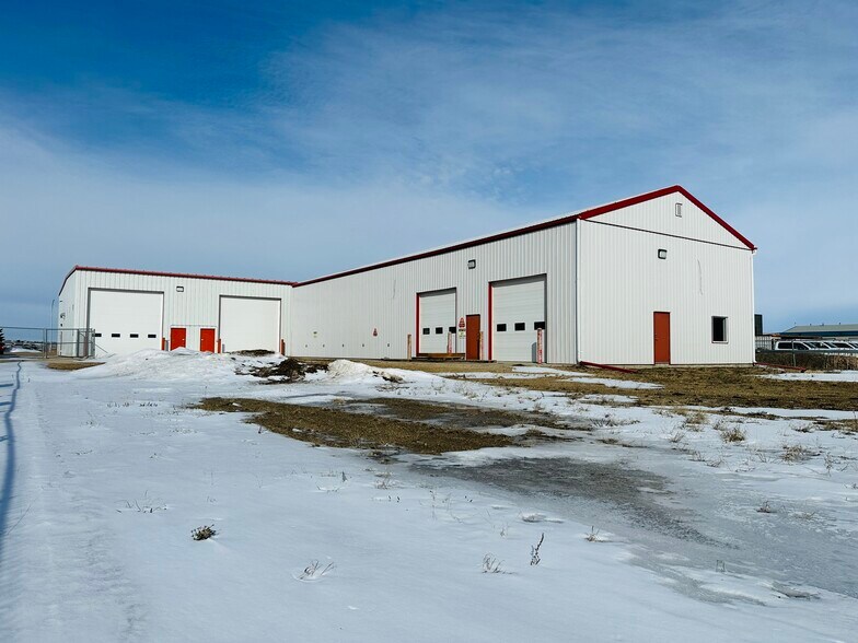10203B 123 St, Grande Prairie, AB à louer - Photo du bâtiment - Image 1 de 13