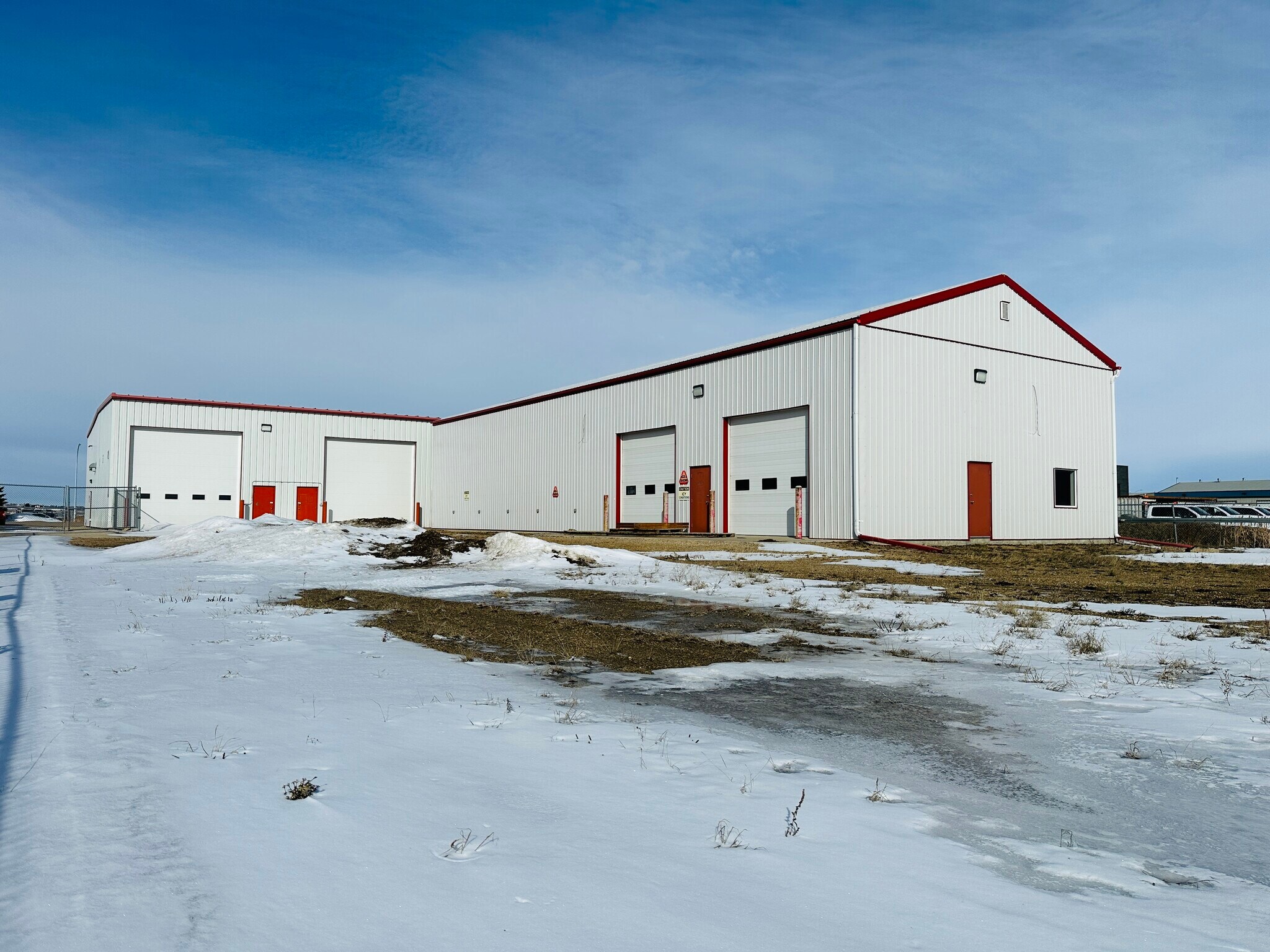 10203B 123 St, Grande Prairie, AB à louer Photo du bâtiment- Image 1 de 14