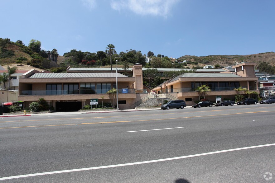 22761 Pacific Coast Hwy, Malibu, CA à louer - Photo du bâtiment - Image 2 de 12