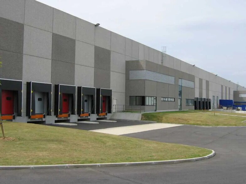 7 Rue Eugene Pottier, Marly-la-Ville for lease - Building Photo - Image 3 of 6