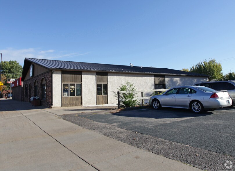 208 N Rum River Dr, Princeton, MN à vendre - Photo du bâtiment - Image 2 de 3