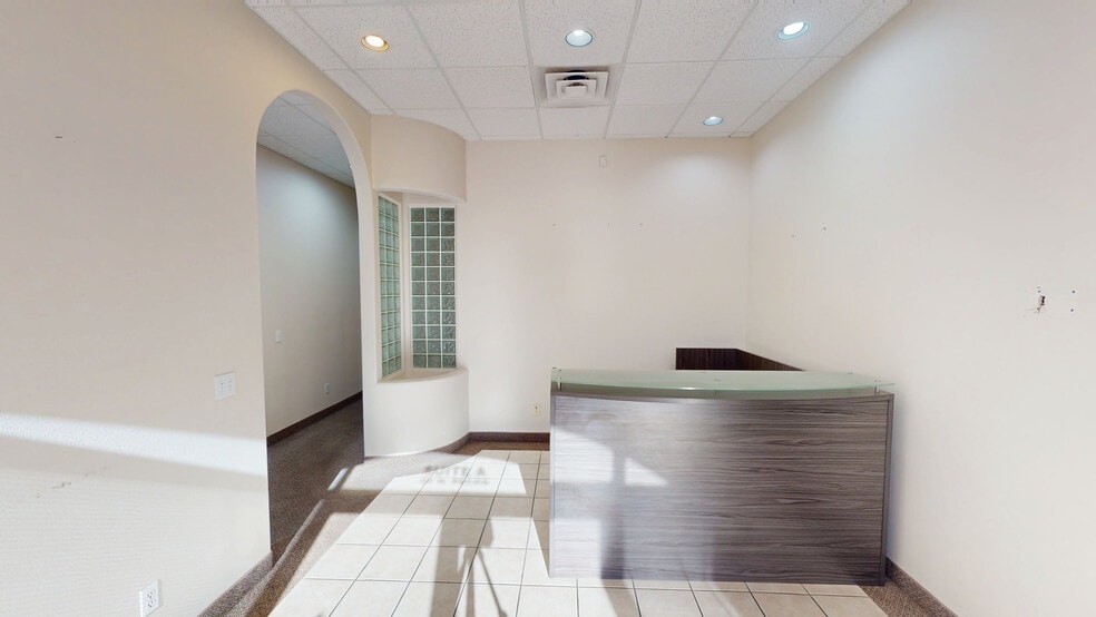 54 N Pecos Rd, Henderson, NV for lease - Interior Photo - Image 2 of 27