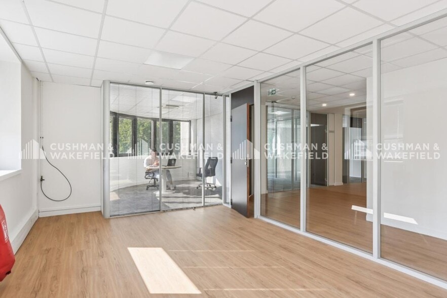 38-40 Rue Victor Hugo, Courbevoie à louer - Photo intérieure - Image 3 de 13