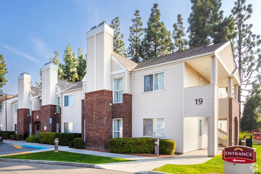 4241 Chester Ln, Bakersfield, CA for sale - Building Photo - Image 3 of 6