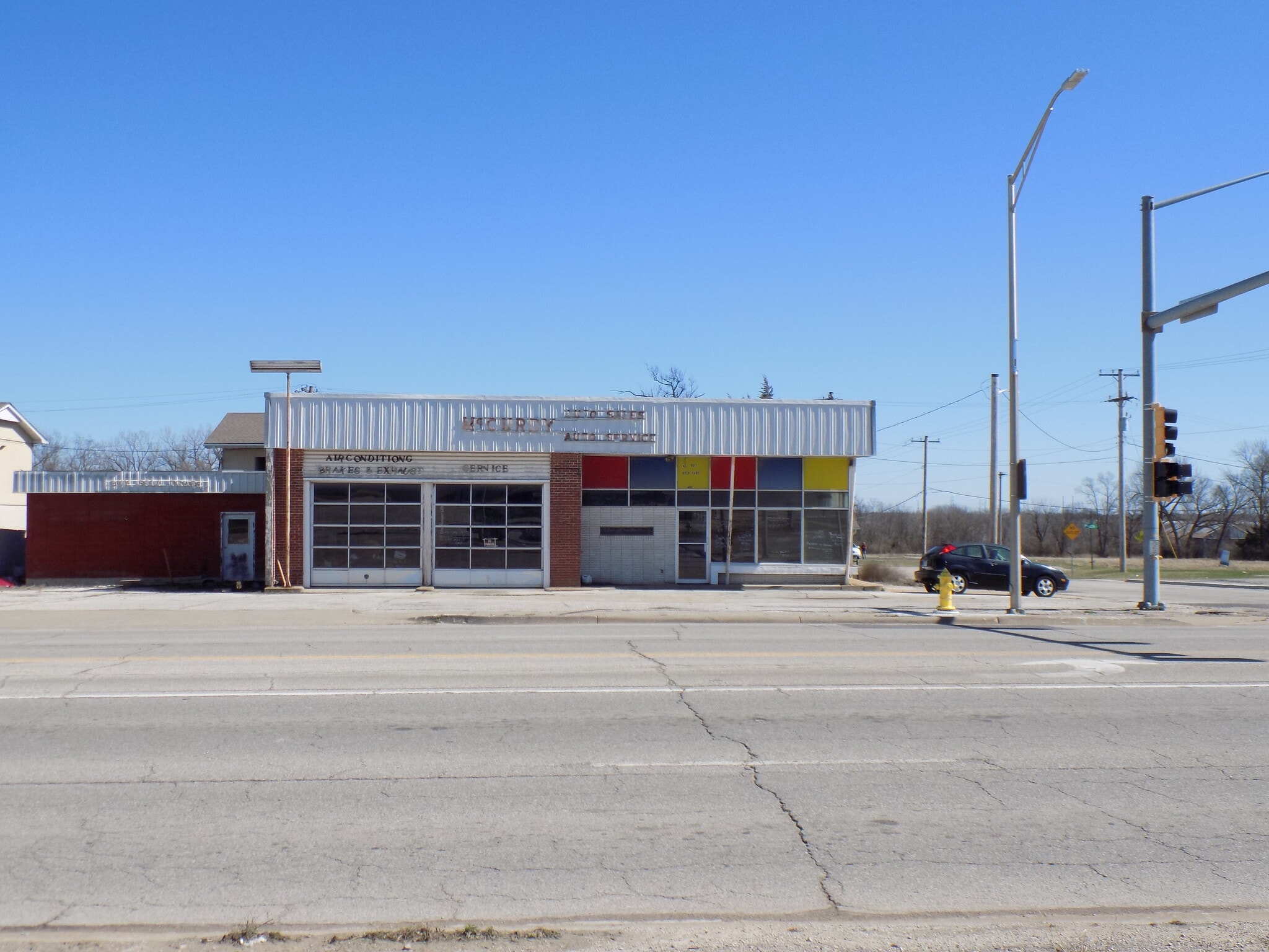 1649 S Main St, Ottawa, KS for sale Primary Photo- Image 1 of 2