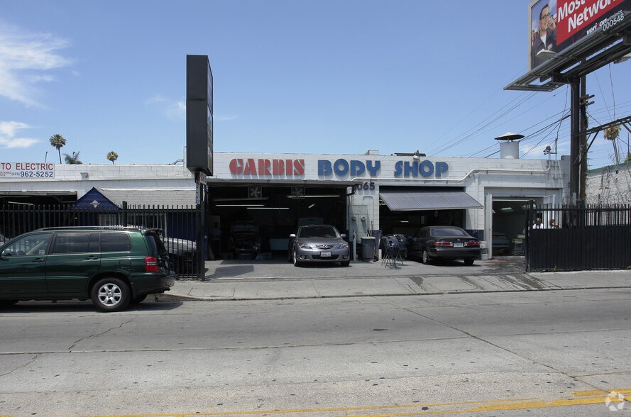 1065 Gower St, Los Angeles, CA à vendre - Photo du bâtiment - Image 2 de 2