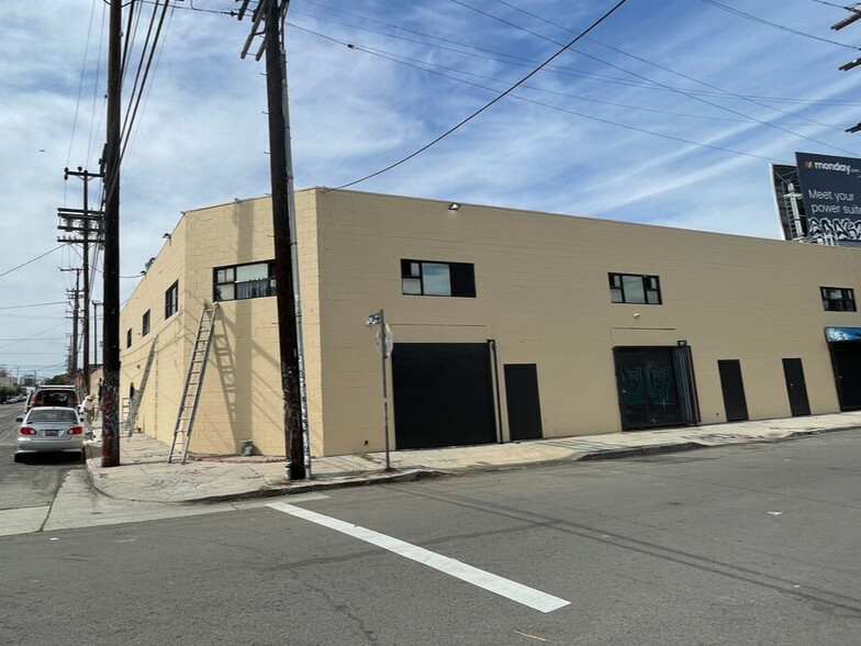 1025 E 18th St, Los Angeles, CA for lease - Building Photo - Image 1 of 10