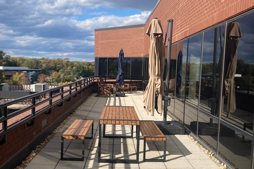 5500 Cherokee Ave, Alexandria, VA for lease - Building Photo - Image 2 of 15