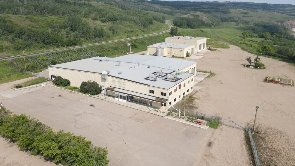 8610 87th Ave, Peace River, AB à vendre - Photo du bâtiment - Image 2 de 6