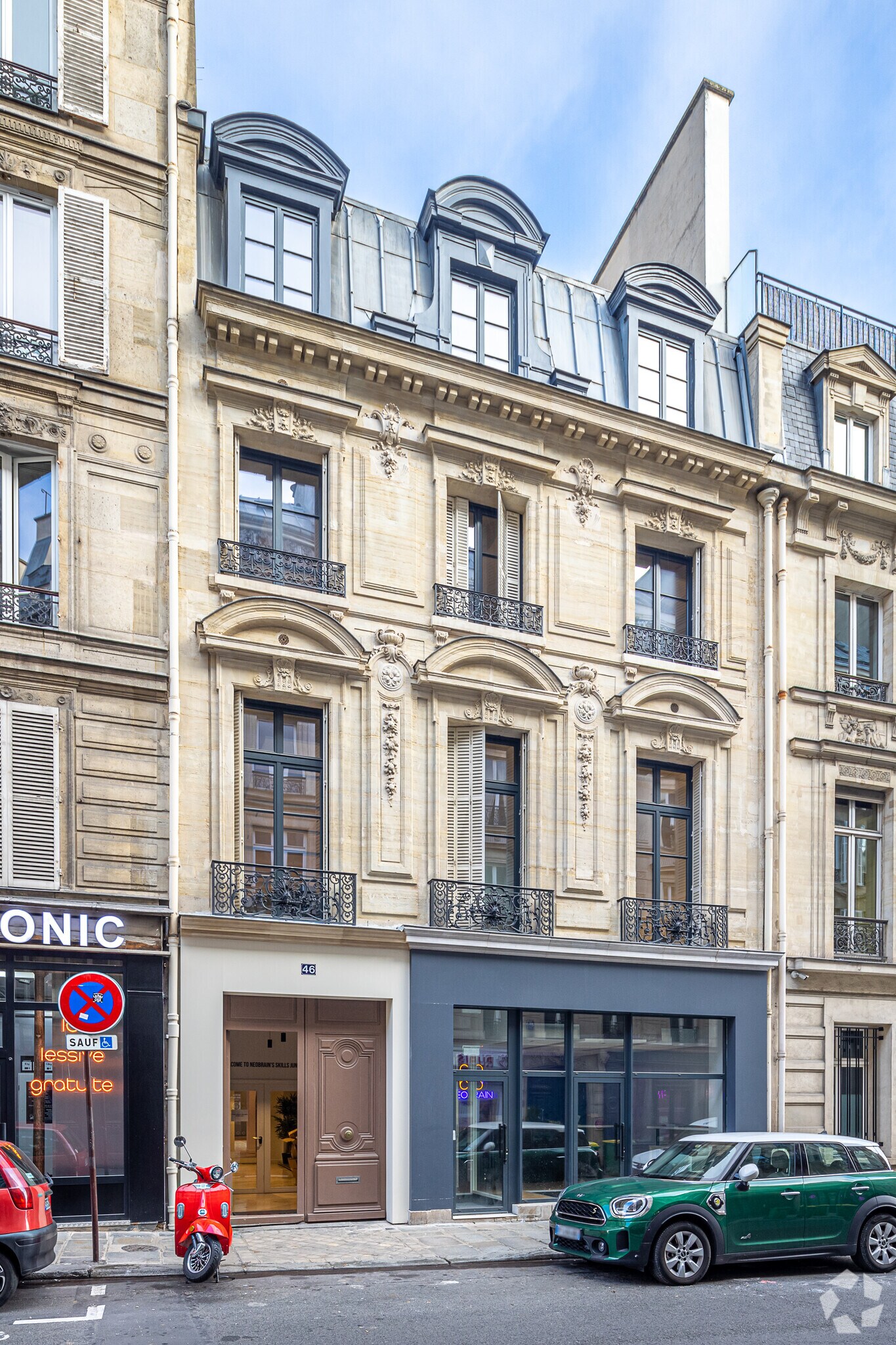 46 Rue De Douai, Paris for lease Primary Photo- Image 1 of 4