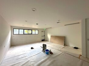 1805 136th Pl NE, Bellevue, WA for lease Interior Photo- Image 2 of 6