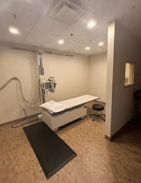 4820 Park Blvd N, Pinellas Park, FL for lease - Interior Photo - Image 3 of 9