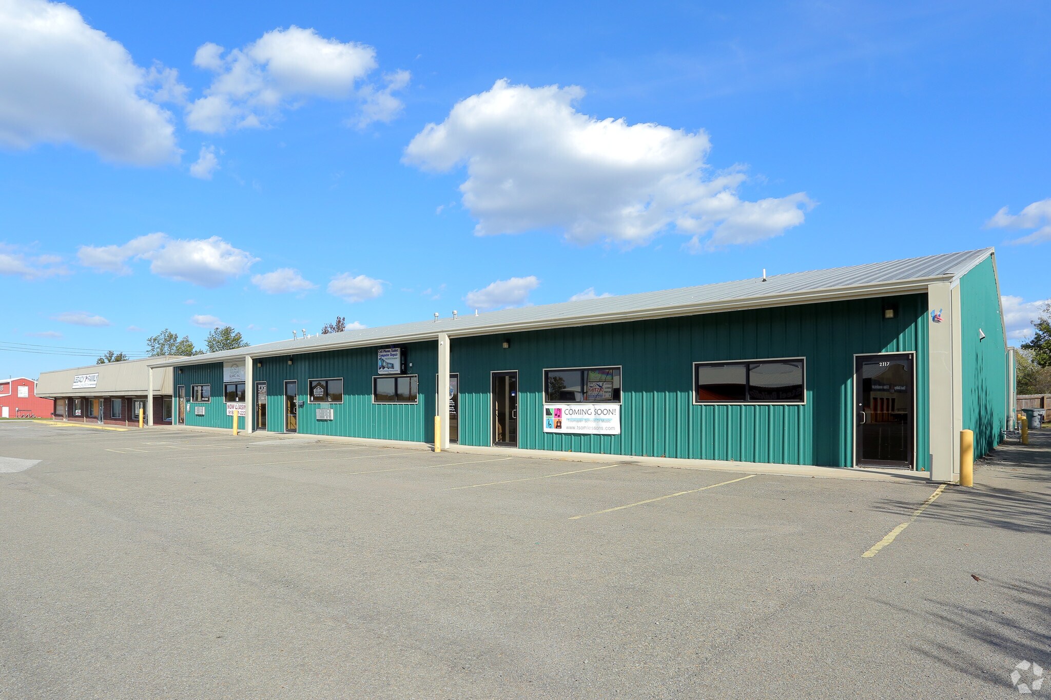 2101-2105 S Highway 69, Wagoner, OK for sale Primary Photo- Image 1 of 1