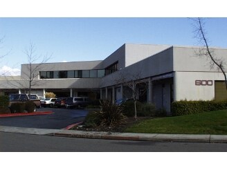 600 Martin Ave, Rohnert Park, CA à louer - Photo du bâtiment - Image 2 de 5