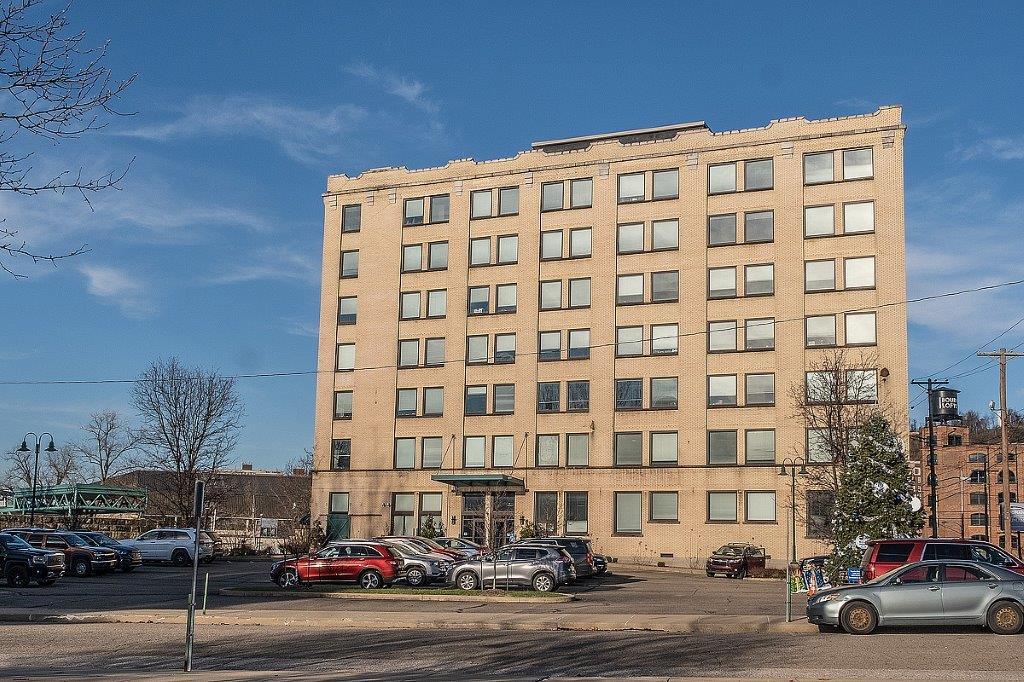 2001 Main St, Wheeling, WV à louer Photo principale- Image 1 de 12