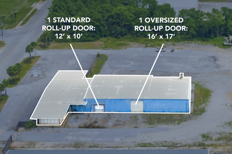 702 Anchors St NW, Fort Walton Beach, FL à louer - Photo du bâtiment - Image 3 de 10