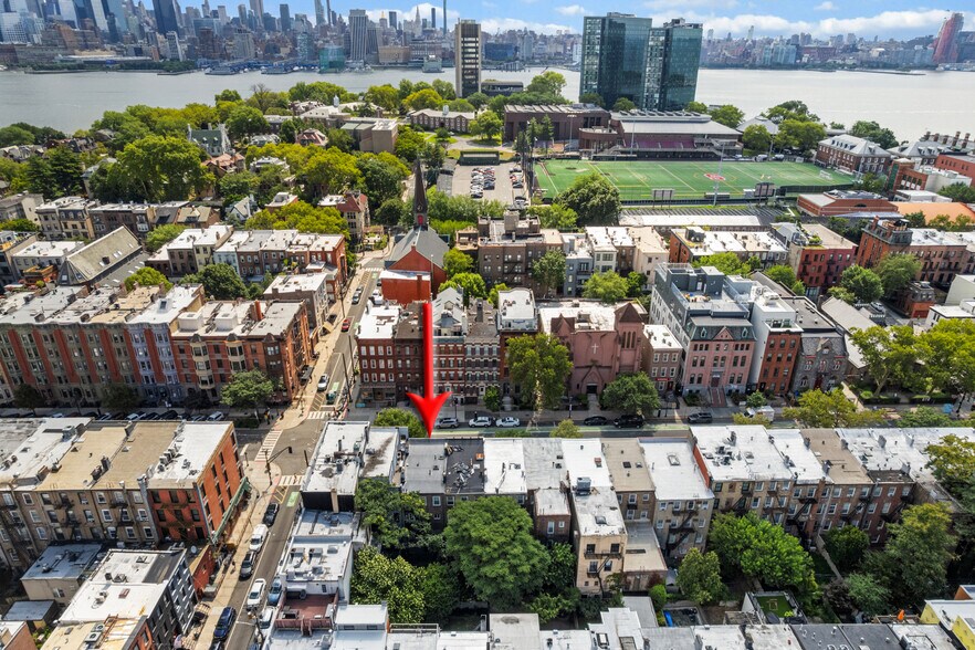 736 Washington St, Hoboken, NJ à louer - Photo du bâtiment - Image 2 de 17