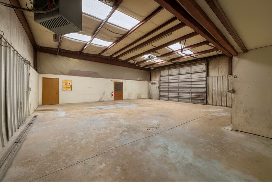 108 S 109th East Ave, Tulsa, OK à louer - Photo du bâtiment - Image 2 de 8