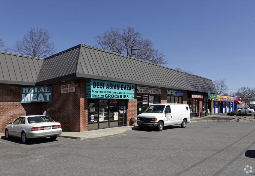 905 E Jericho Tpke, Huntington, NY for lease - Primary Photo - Image 1 of 14