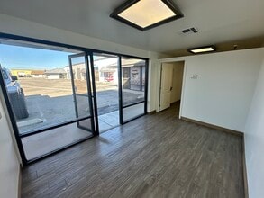 9565 C Ave, Hesperia, CA for lease Interior Photo- Image 1 of 4