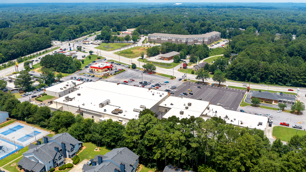 5751 Rockbridge Rd, Stone Mountain, GA for sale - Building Photo - Image 2 of 7