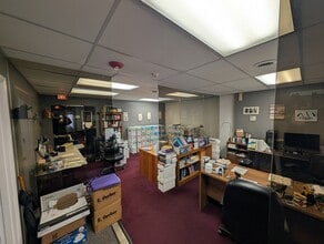 227 James St, Bensenville, IL à louer Photo du bâtiment- Image 2 de 9