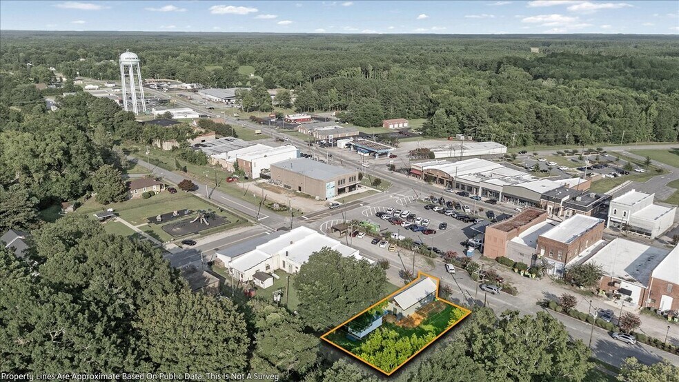 202 E. North Main Street, Littleton, NC à louer - Photo du bâtiment - Image 2 de 33