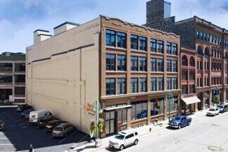 Plus de détails pour 226 N Water St, Milwaukee, WI - Multi-résidentiel à vendre