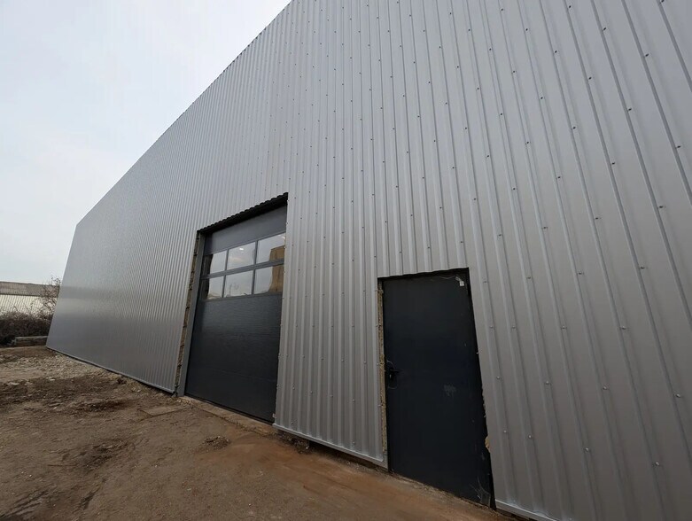 Industrial in Reims for lease - Building Photo - Image 2 of 7