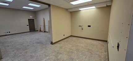 8725 Youngerman Ct, Jacksonville, FL à louer Photo du bâtiment- Image 2 de 11