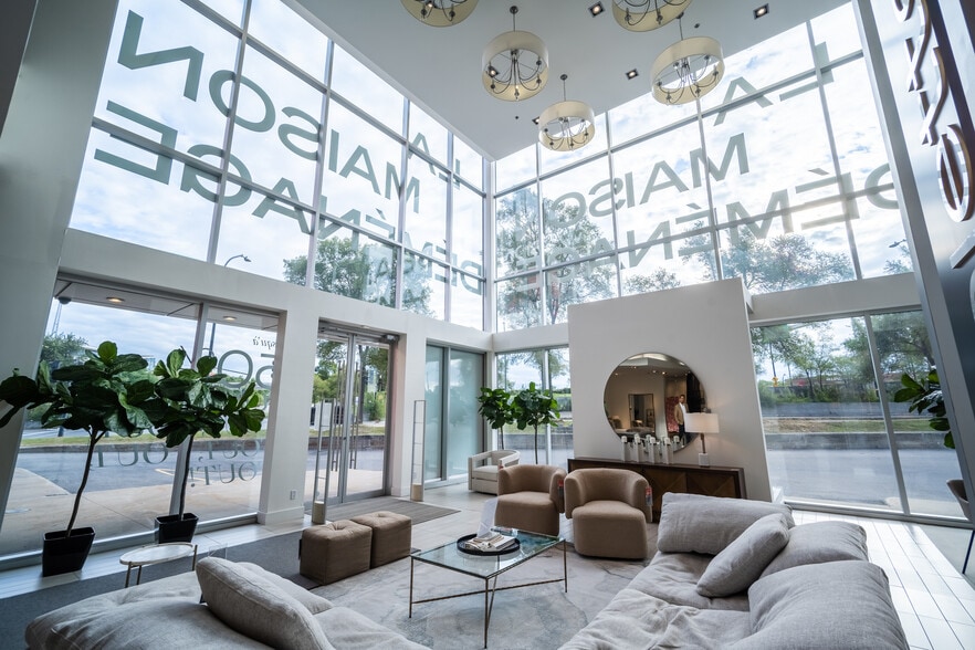 9000-9012 Boul De L'acadie, Montréal, QC for lease - Interior Photo - Image 2 of 19