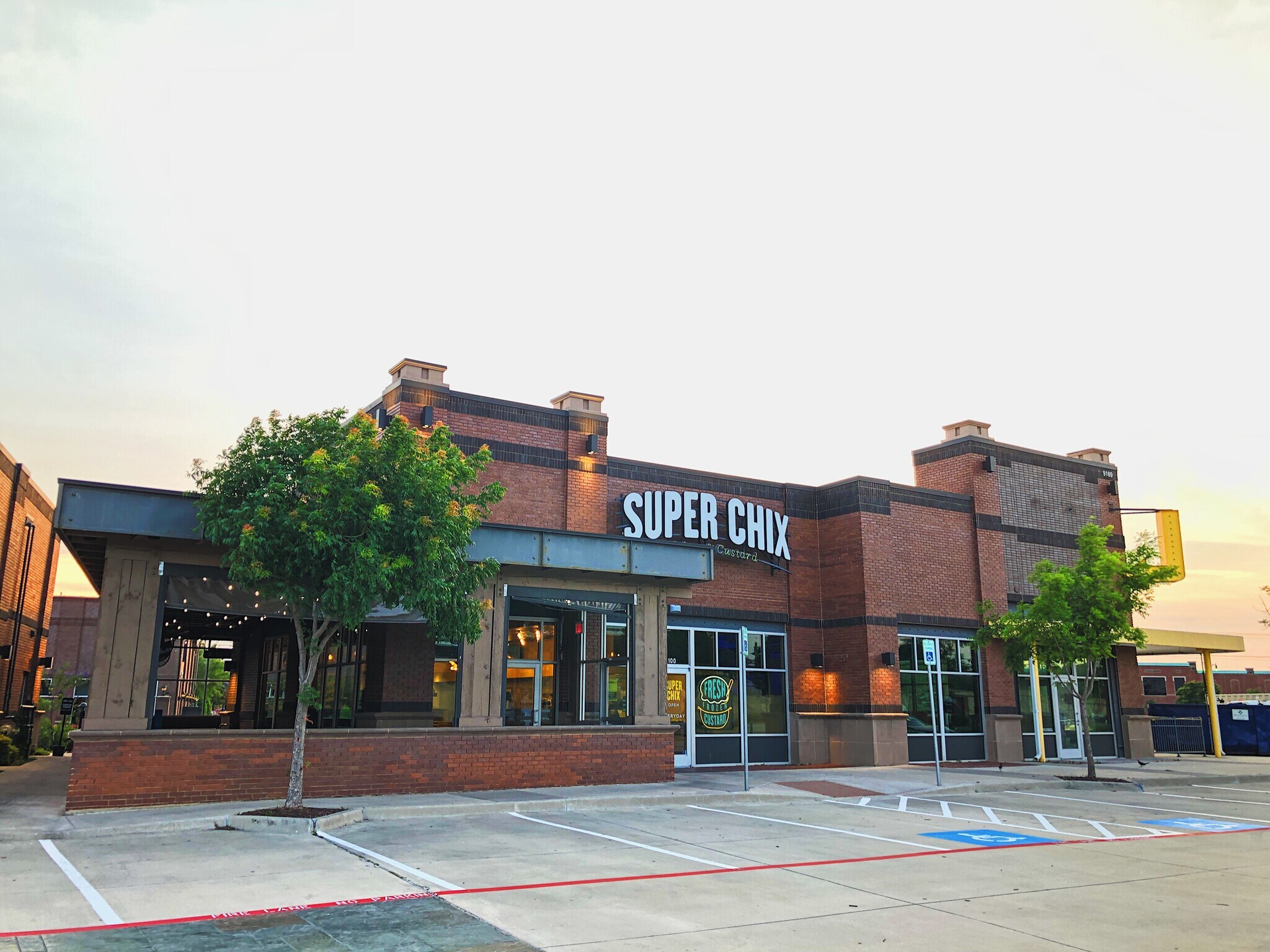9169 Dallas Pky, Frisco, TX à vendre Photo principale- Image 1 de 4