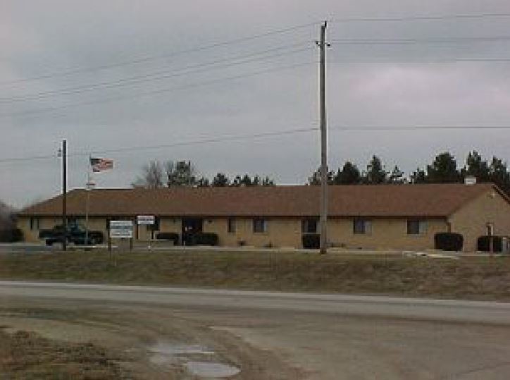 711 E Highway 92, Winterset, IA à vendre - Photo principale - Image 1 de 1