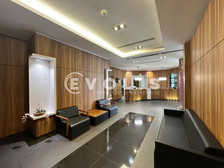 3-5 Rue Barbès, Montrouge à louer - Hall d’entrée - Image 3 de 20