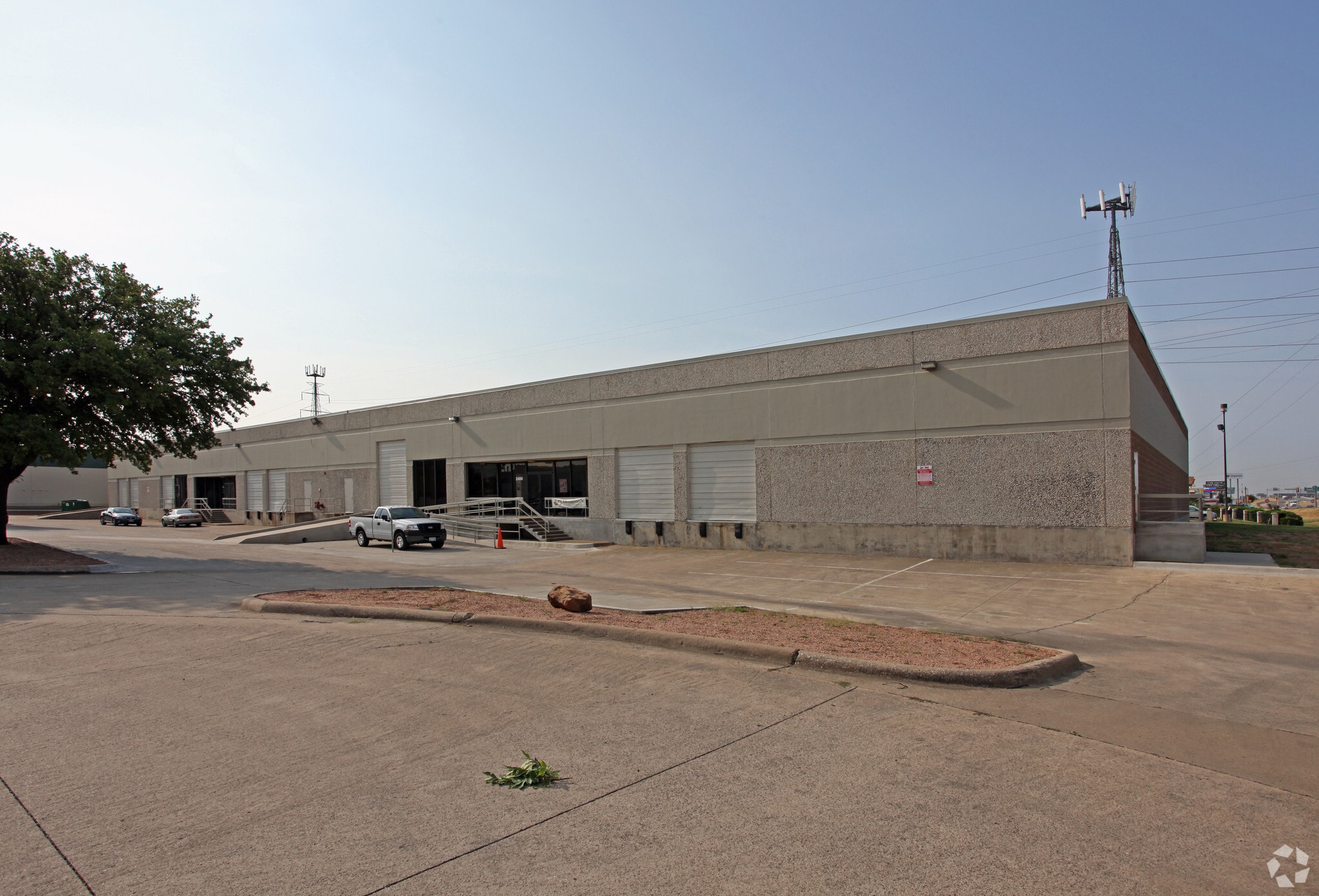 2406-2416 Walnut Ridge St, Dallas, TX for lease Primary Photo- Image 1 of 4