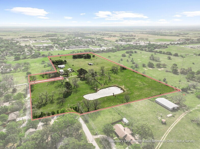 819 Morrison st, Pilot Point, TX à vendre - Photo du bâtiment - Image 3 de 13
