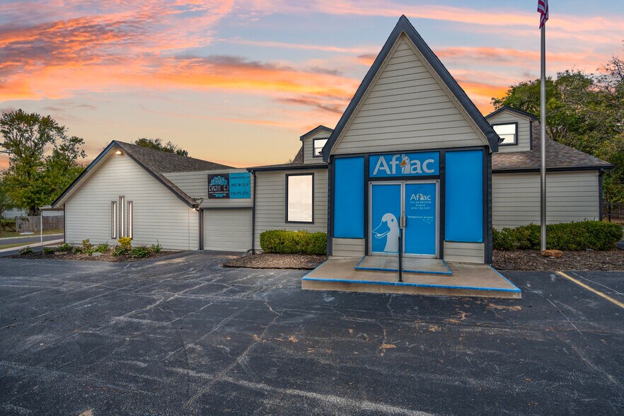 1823 W 51st St, Tulsa, OK à vendre - Photo du bâtiment - Image 2 de 69