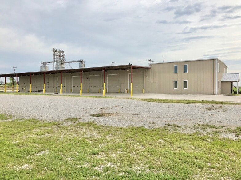 212 Lake Rd, Bridgeport, TX for sale - Building Photo - Image 3 of 16