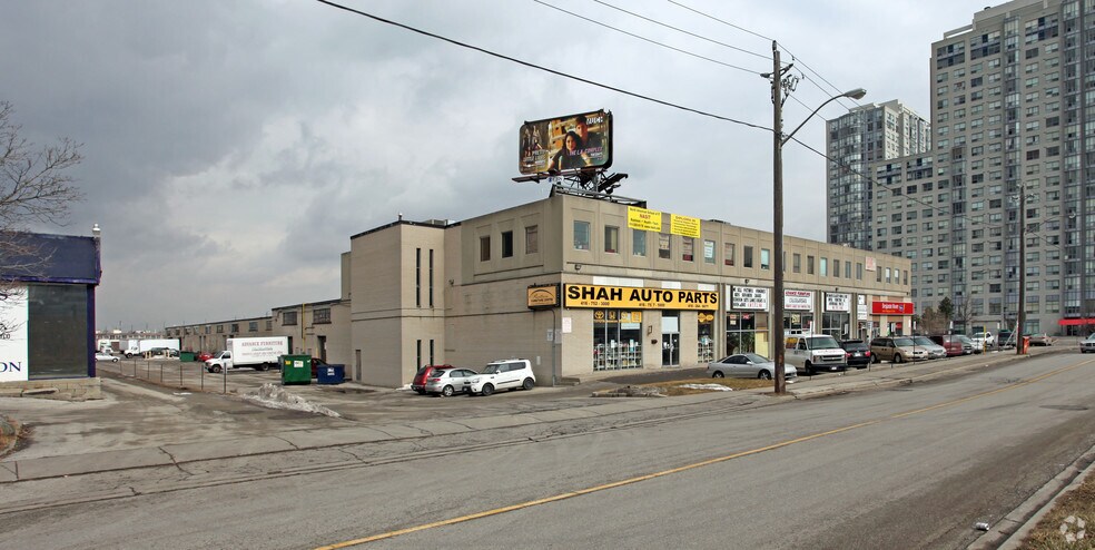 2500 Lawrence Ave E, Toronto, ON à louer - Photo du bâtiment - Image 3 de 7