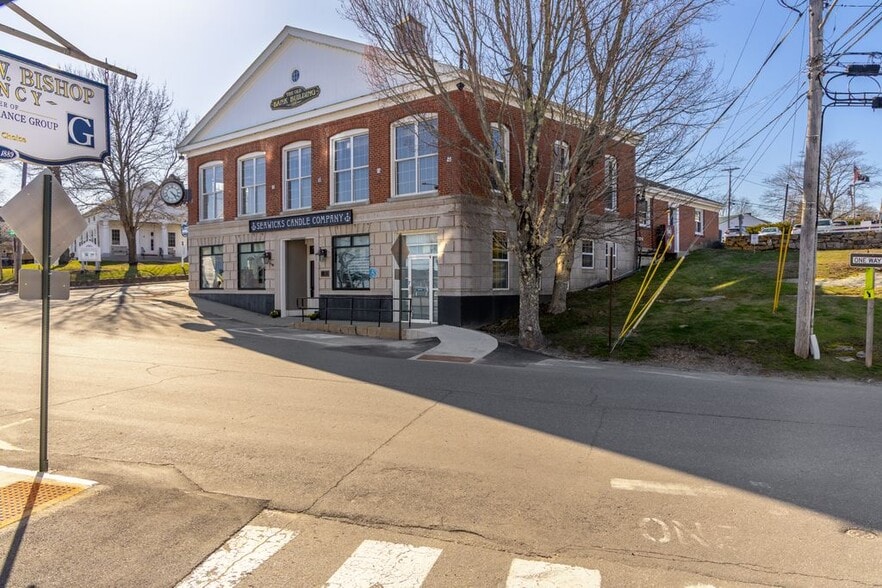 4 Townsend Ave, Boothbay Harbor, ME for sale - Building Photo - Image 3 of 49
