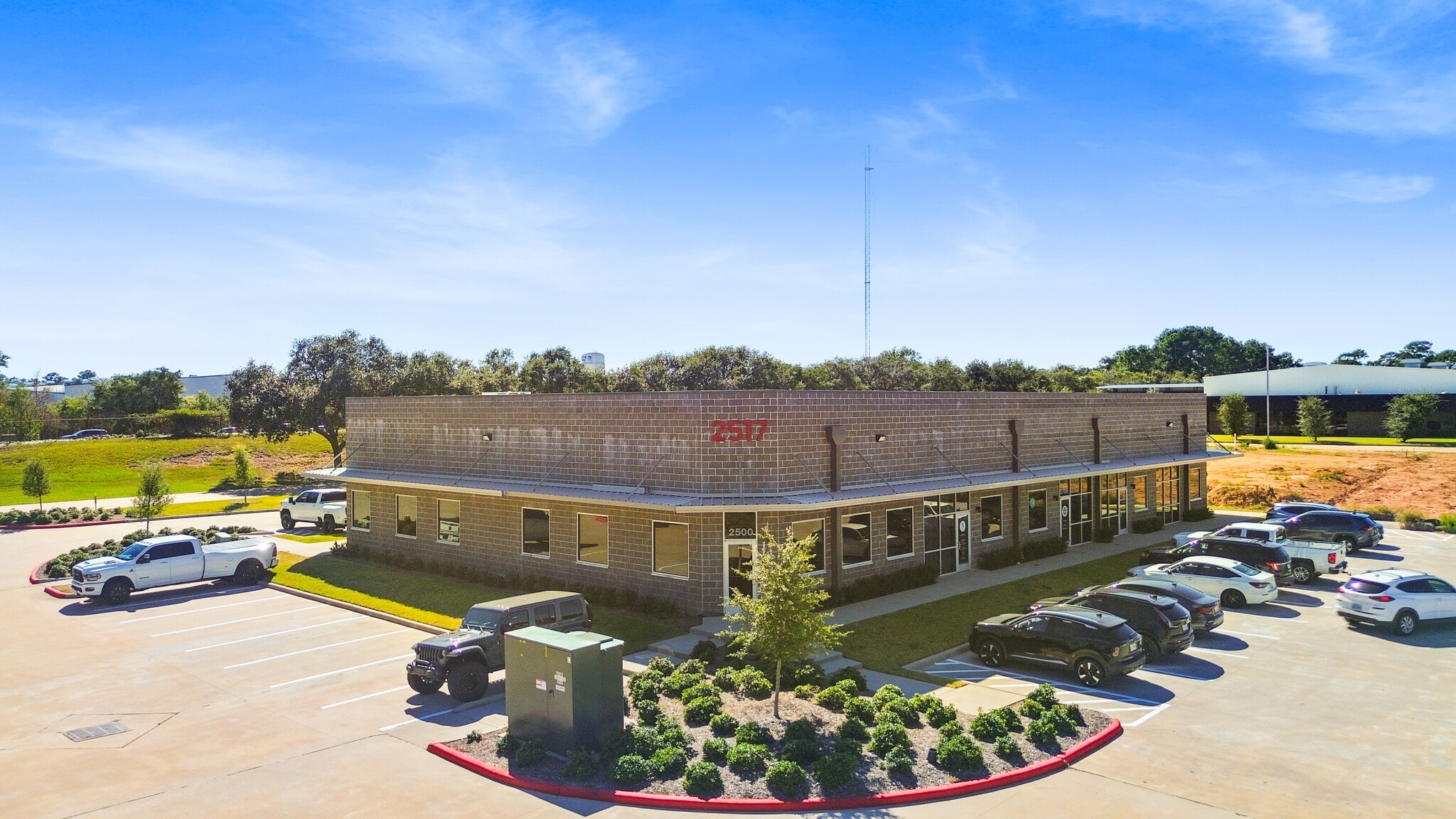 2517 N Frazier St, Conroe, TX à vendre Photo principale- Image 1 de 16